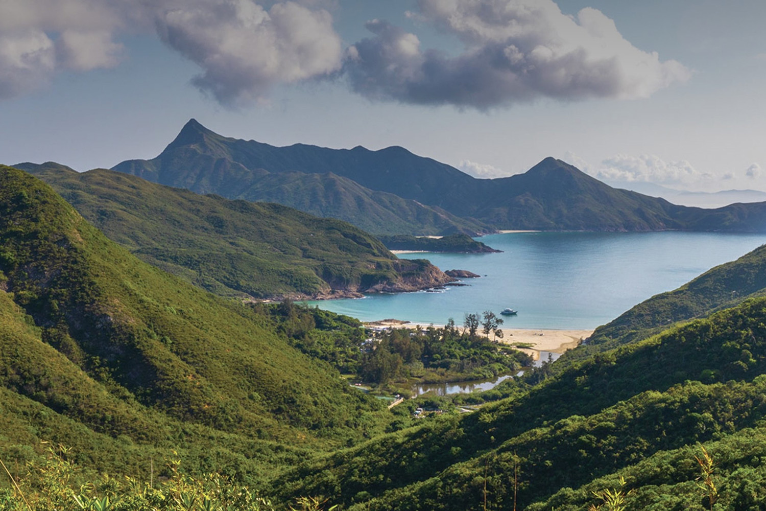 Identifying A Suitable Hiking Route: A Spatial Approach相片